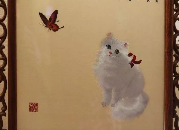 猫蝶相戏的寓意是什么？这个词在古代是如何出现的？