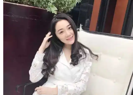 ayanwang王阿琰的背景是什么？