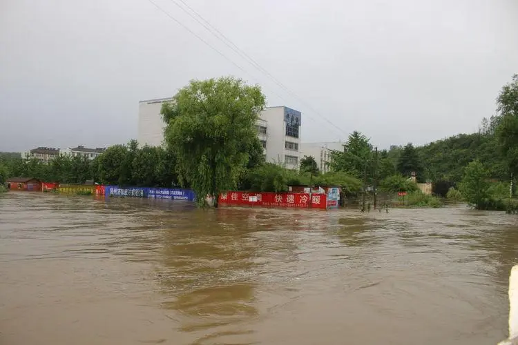 甘肃庆阳遇1956年来最大洪水！本轮暴雨给当地造成了哪些灾害？