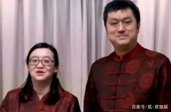 当年在台上呛声郭德纲，提出“公式相声”的博士夫妻，如今过得如何？