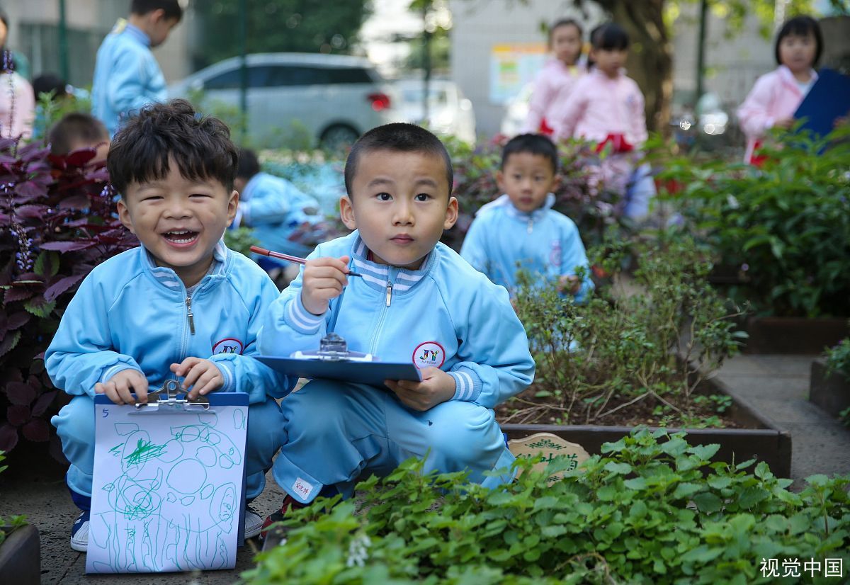 36岁幼师在早餐里投毒，致23名儿童中毒1人死亡，她为何要对孩子下手？