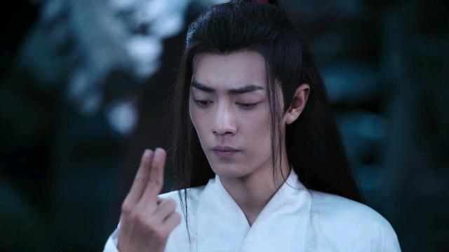 《陈情令》45集中蓝湛和魏婴为救众人，把傀儡引到血池后是如何脱险的？