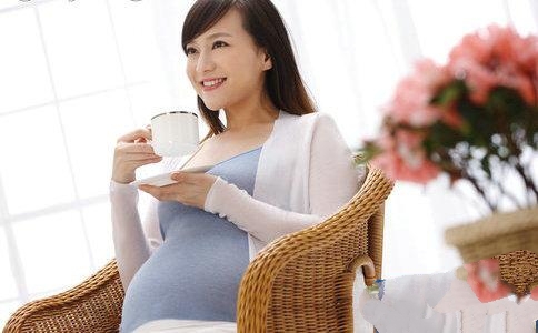 大肚子的孕妇晚上是如何睡觉的？