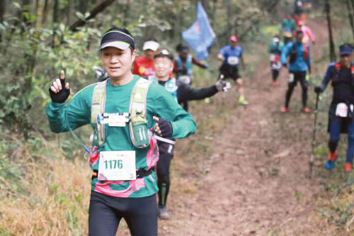 甘肃山地马拉松选手自述经历，幸存者都有过怎样的遭遇？