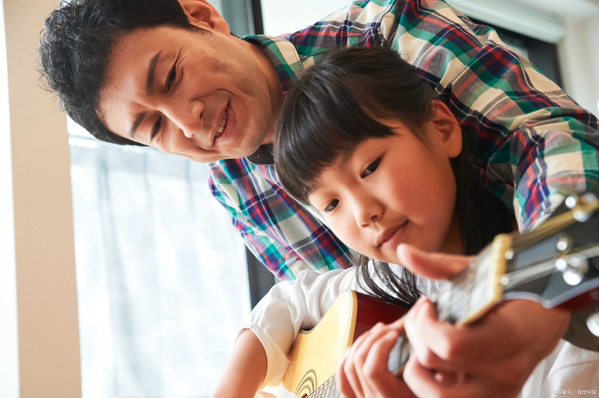 女孩子有叛逆期，不听话，这时候该怎么办？