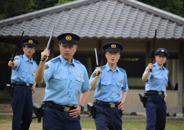 警察英文怎么读？