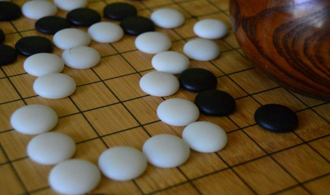 围棋棋盘上的九个小圆点被叫做