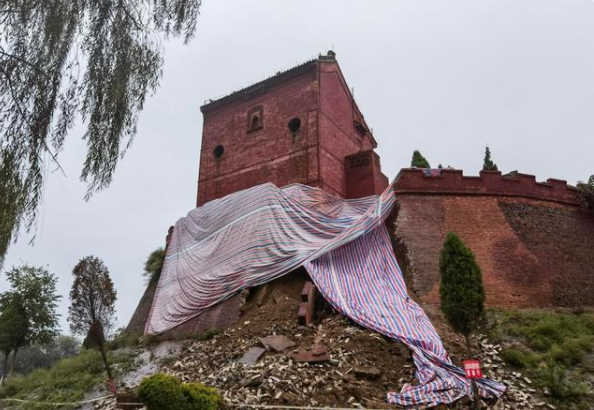 山西遭遇暴雨洪灾后给该省的哪些古建造成了影响？